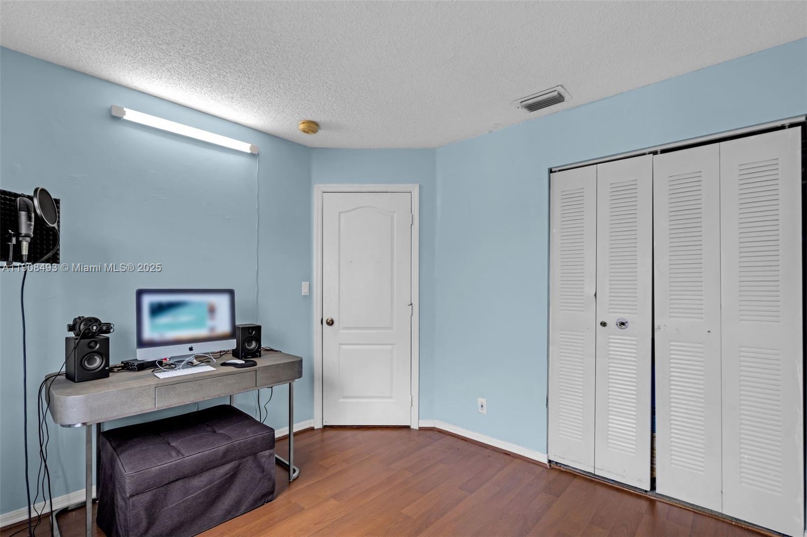 SIERRA RIDGE CONDO H - Residential