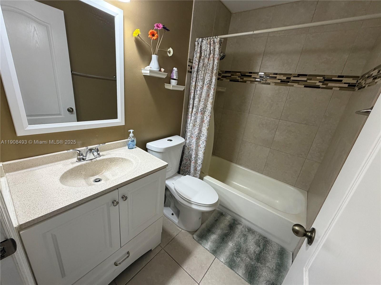 SIERRA RIDGE CONDO H - Residential