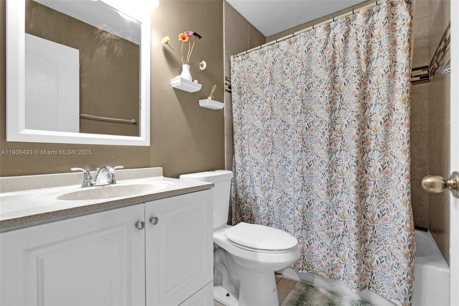 SIERRA RIDGE CONDO H - Residential