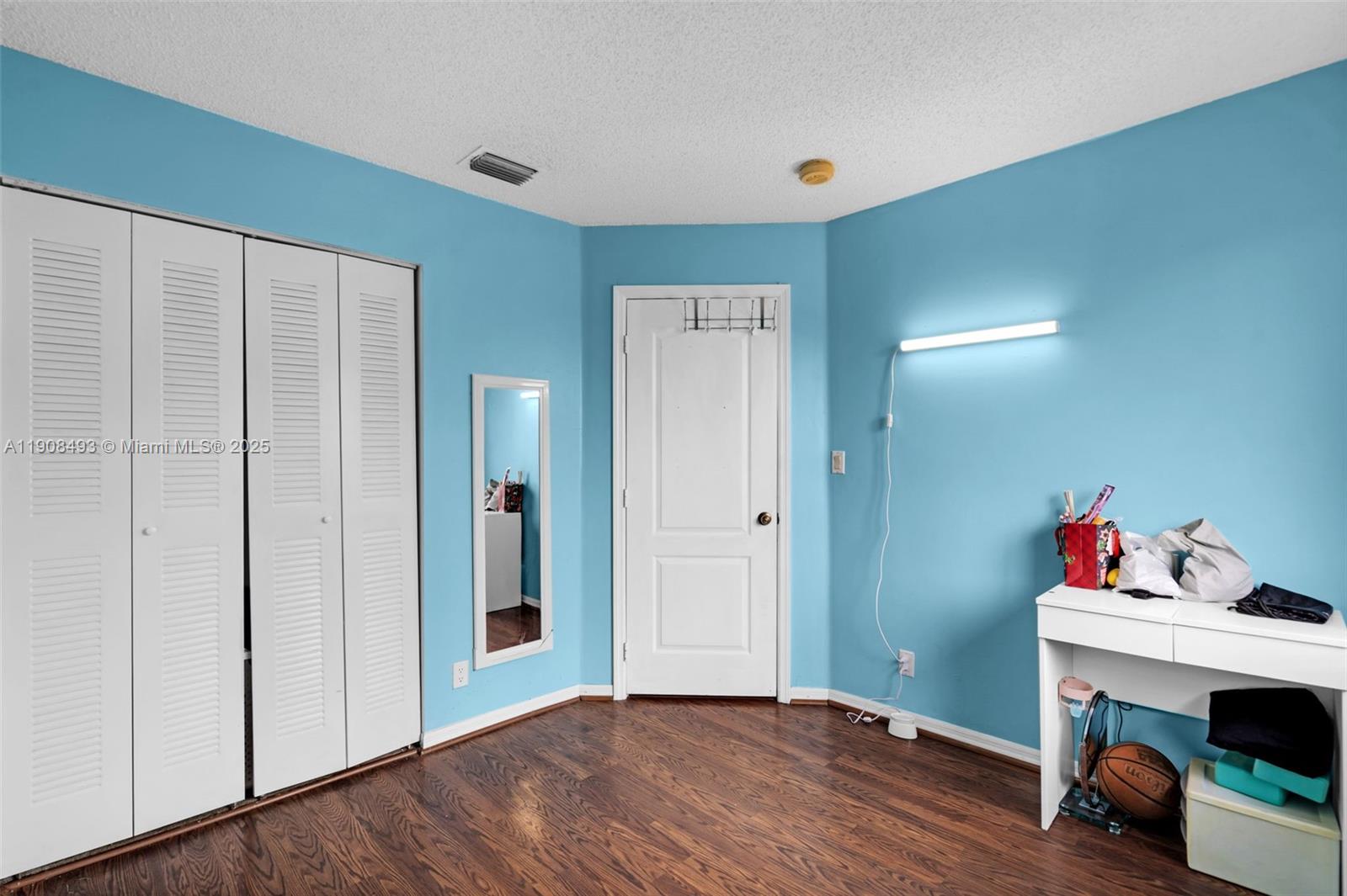 SIERRA RIDGE CONDO H - Residential