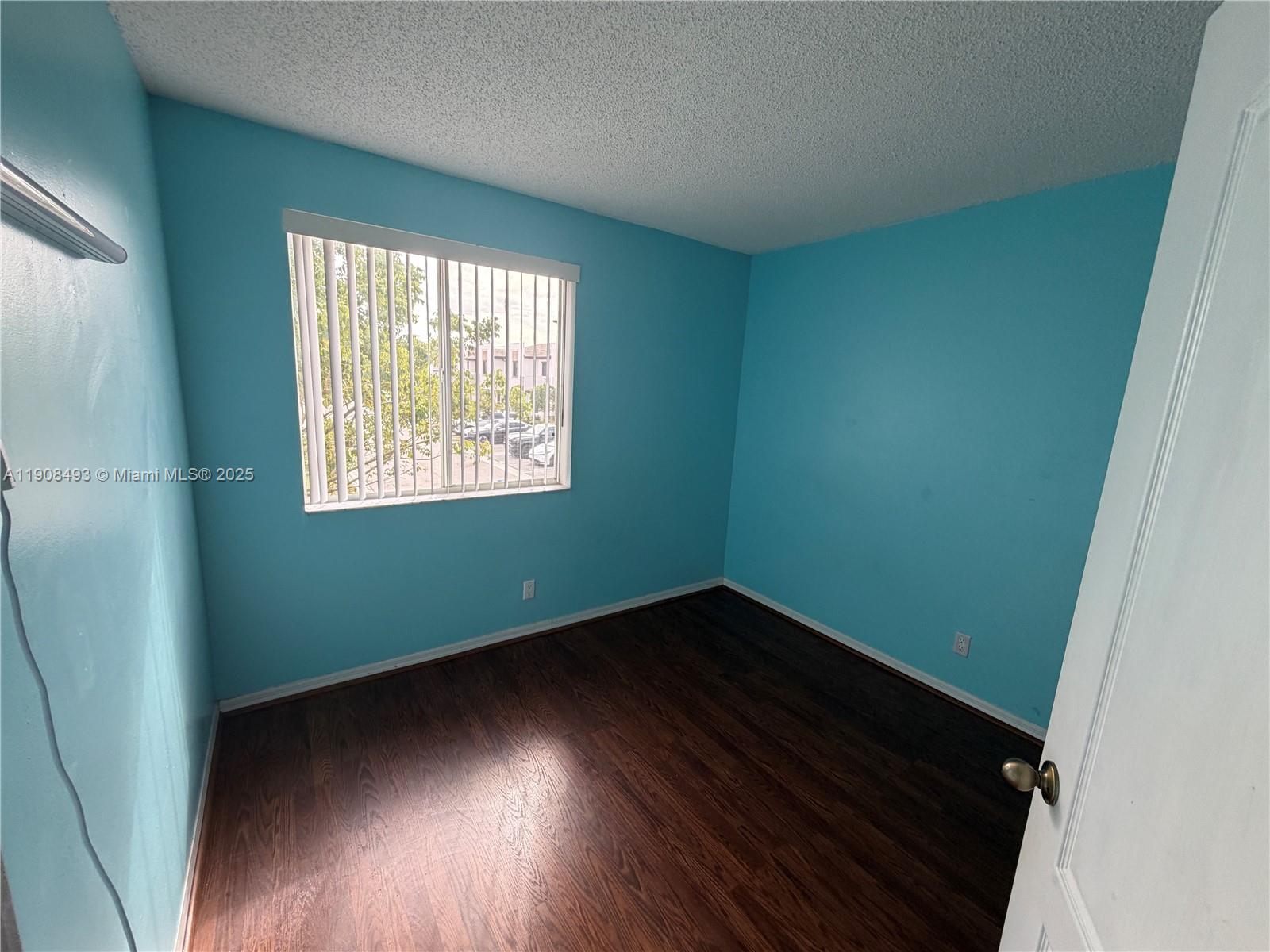 SIERRA RIDGE CONDO H - Residential