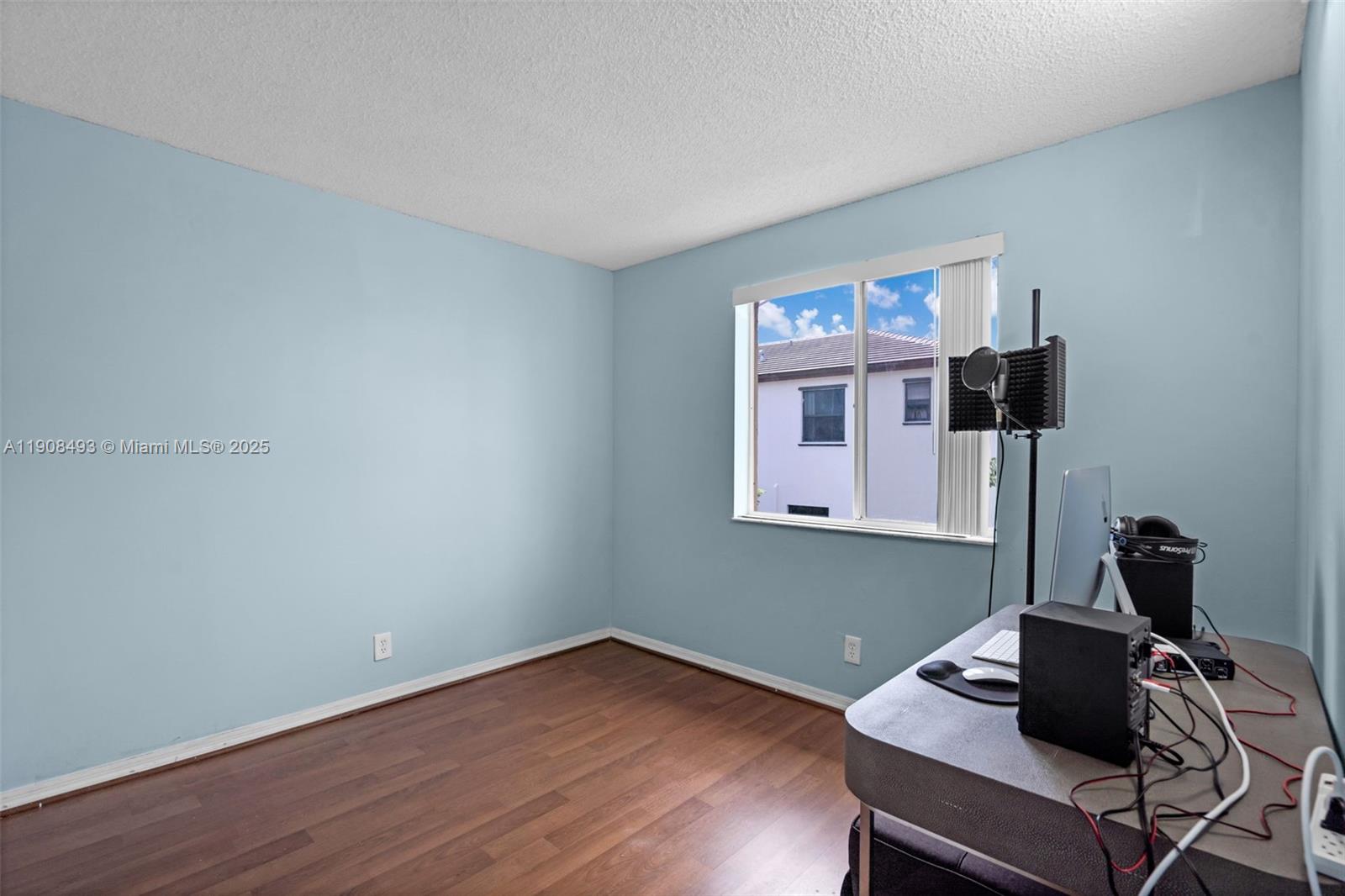 SIERRA RIDGE CONDO H - Residential