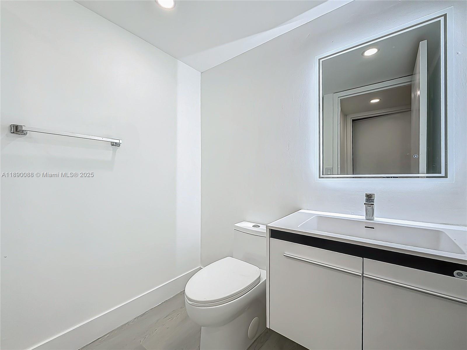 KINGS POINT MONACO CONDOS - Residential