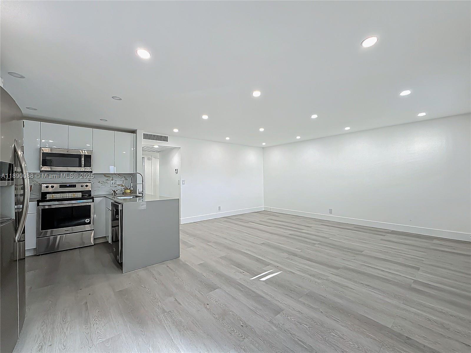 KINGS POINT MONACO CONDOS - Residential