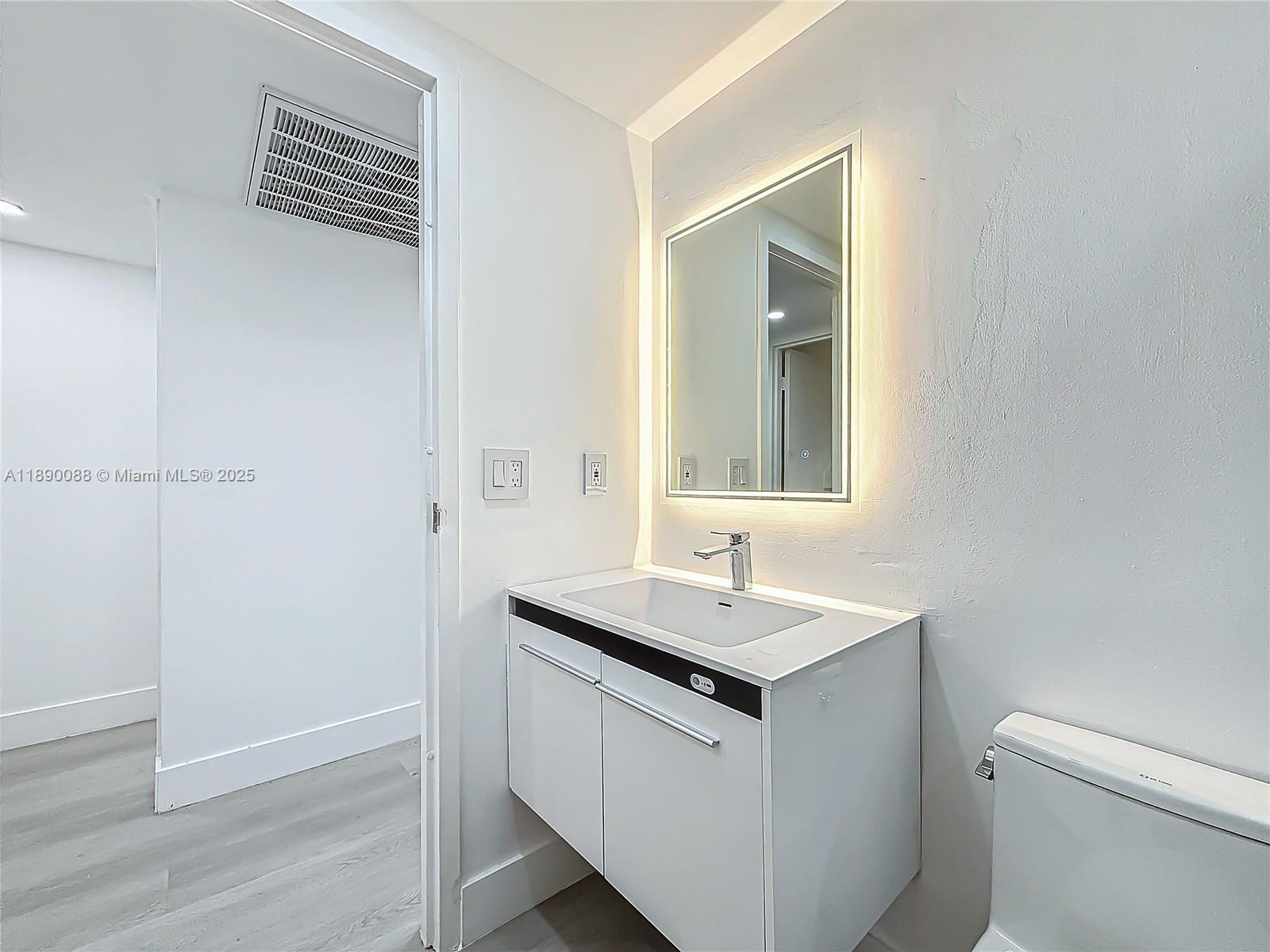 KINGS POINT MONACO CONDOS - Residential