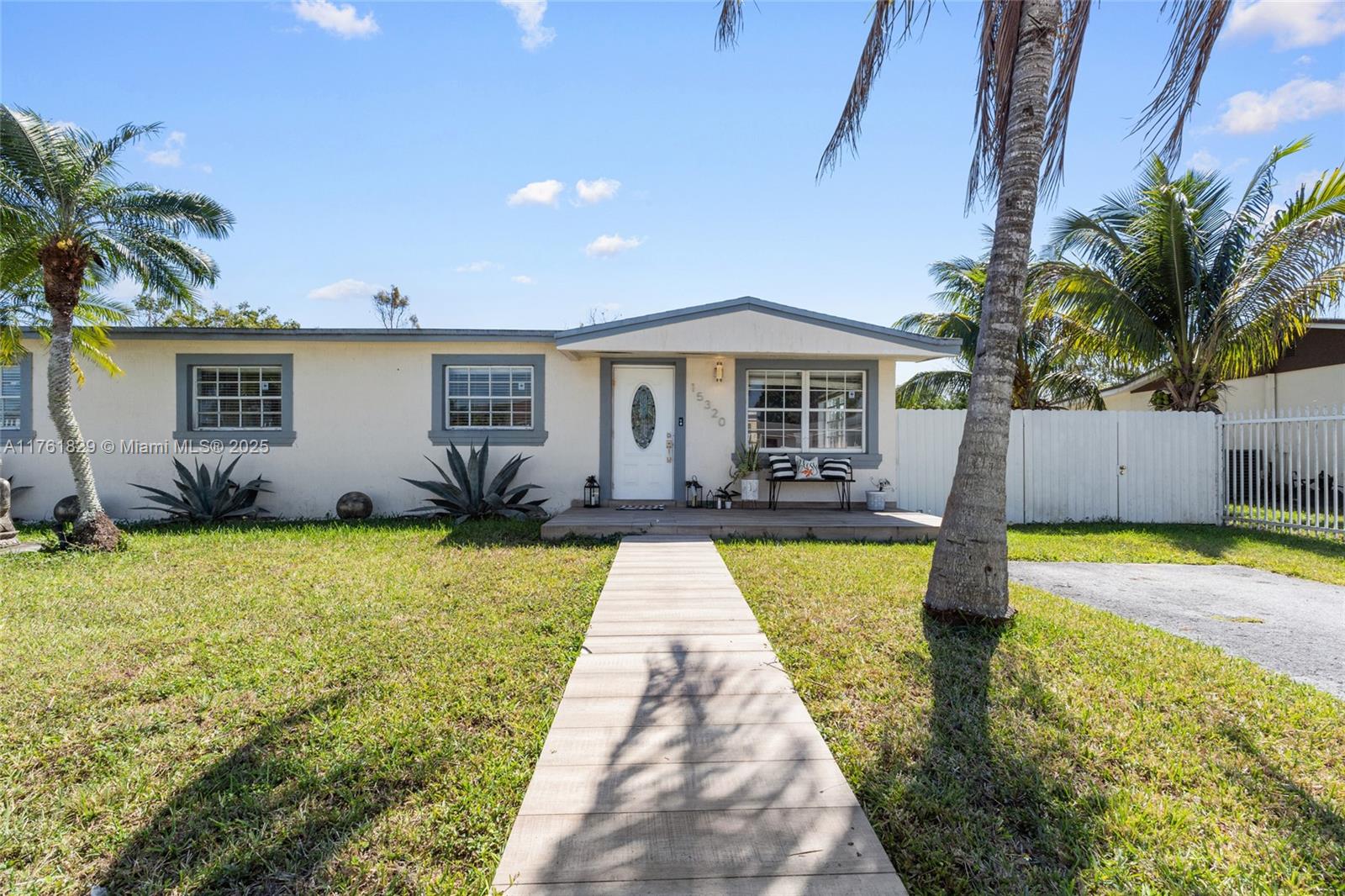 Property for Sale at 15320 Sw 308th St, Homestead, Miami-Dade County, Florida - Bedrooms: 4 
Bathrooms: 2  - $539,000