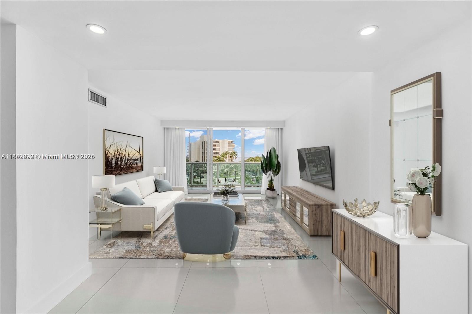 100 Bayview Dr 508, Sunny Isles Beach, FL, 33160/$520,000 1 100 Bayview Dr 508