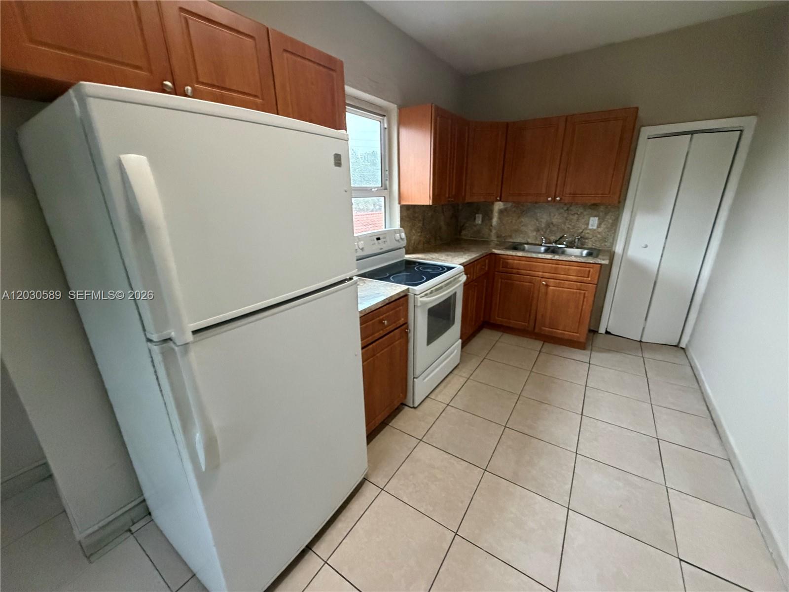 1420 NW 26th Ave top