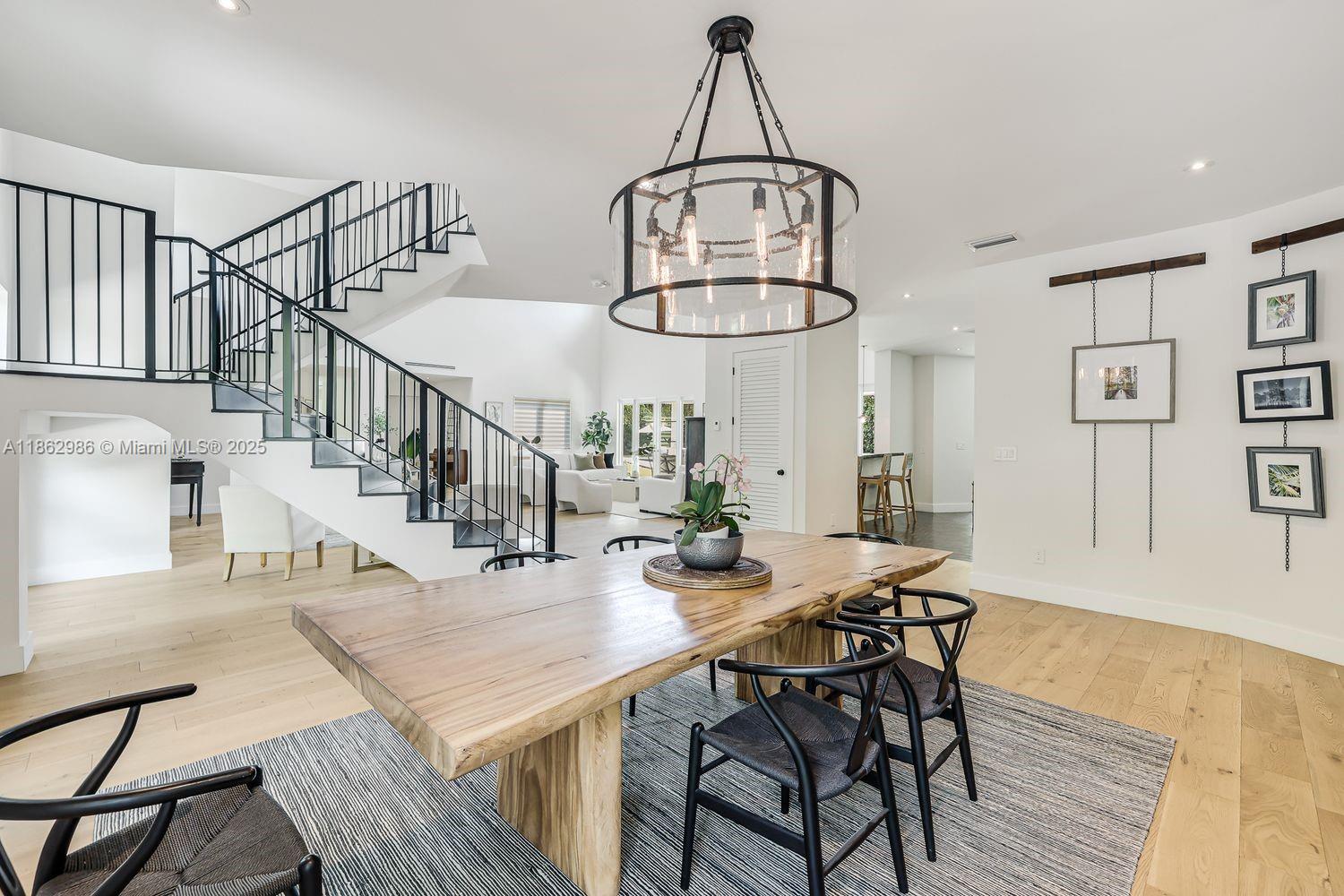 PARADISE GROVE - Residential