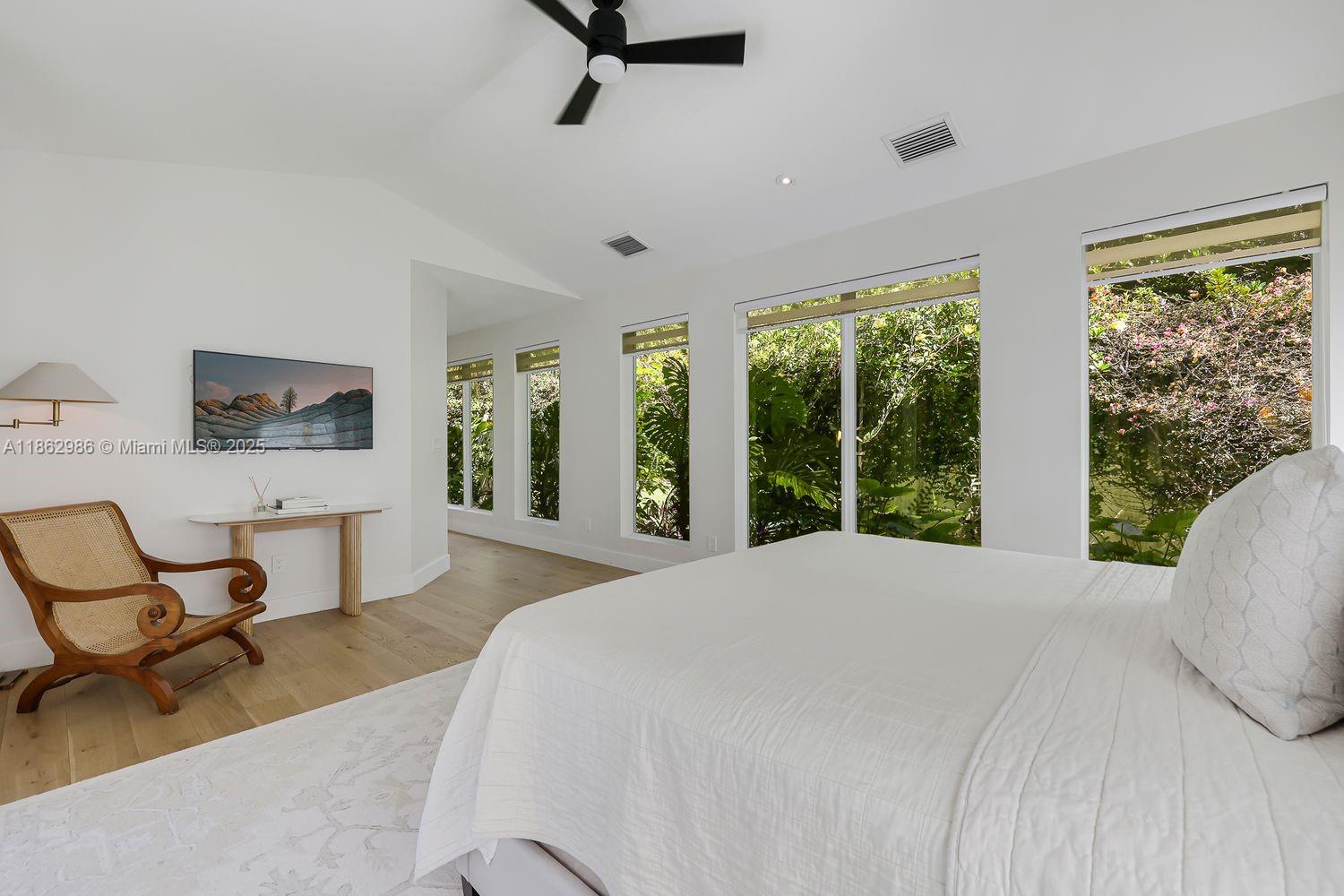 PARADISE GROVE - Residential