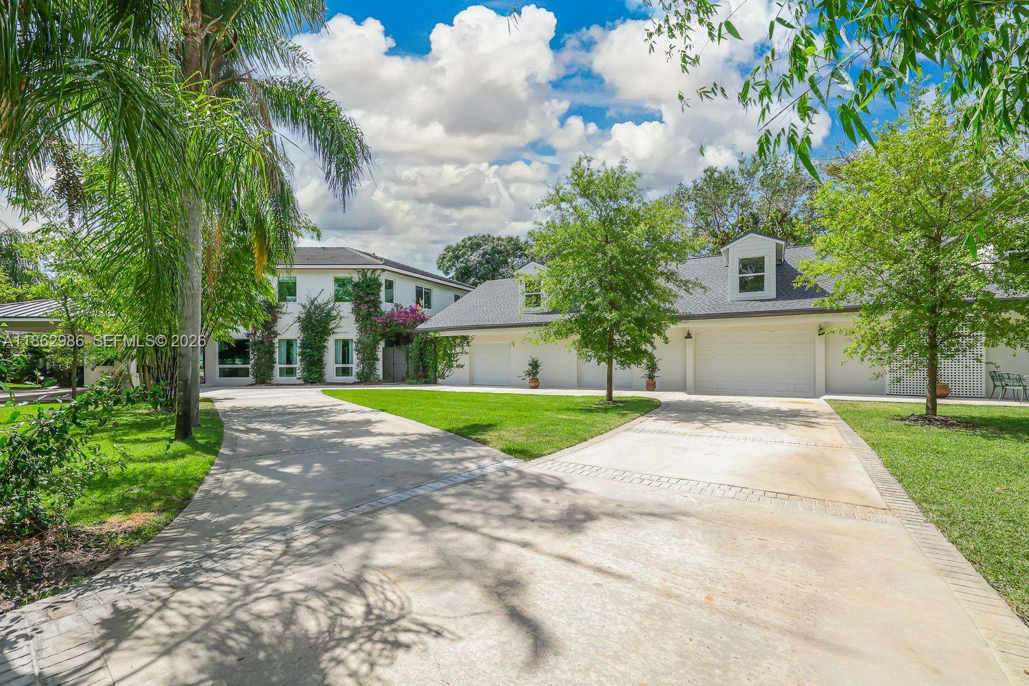 PARADISE GROVE - Residential