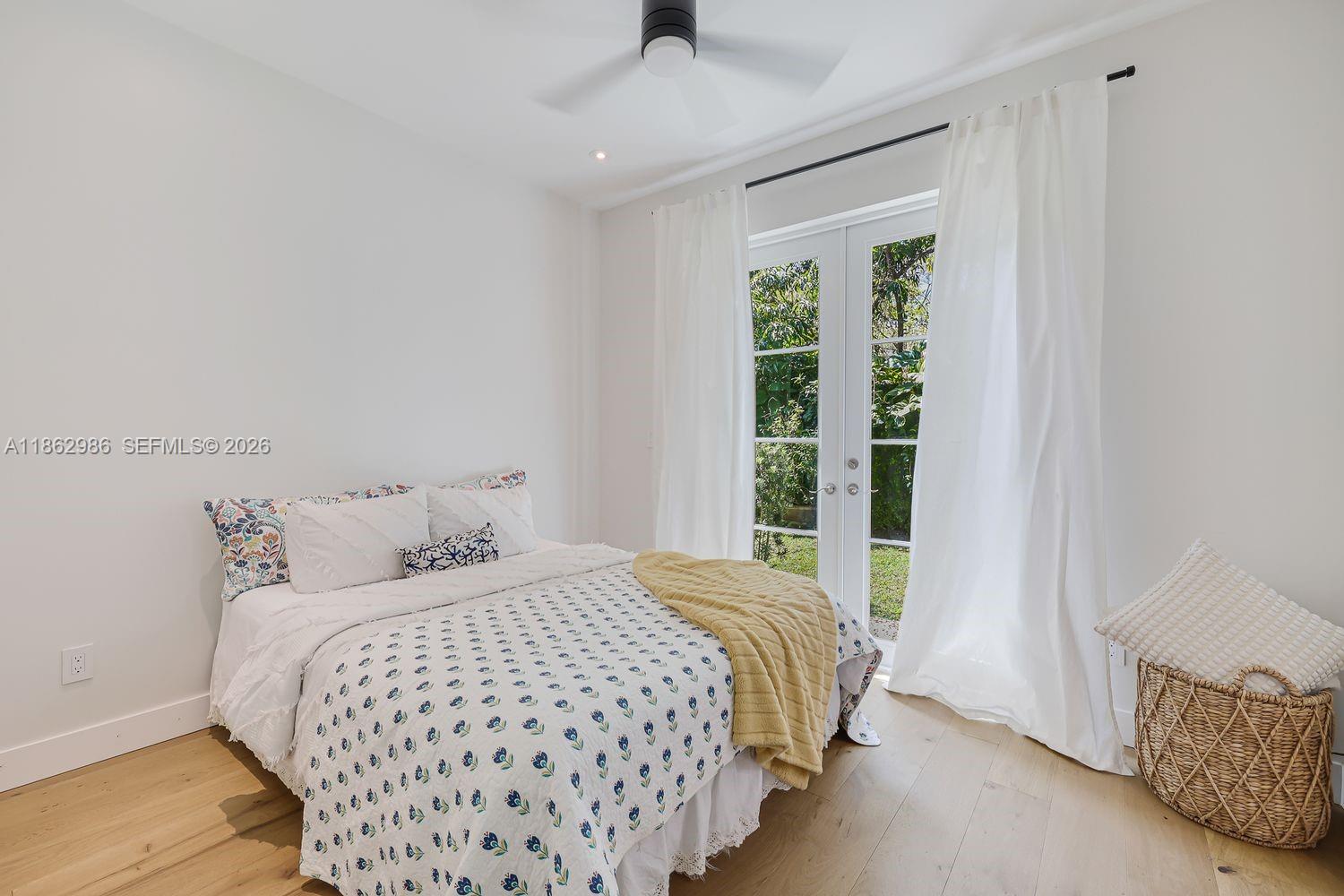 PARADISE GROVE - Residential