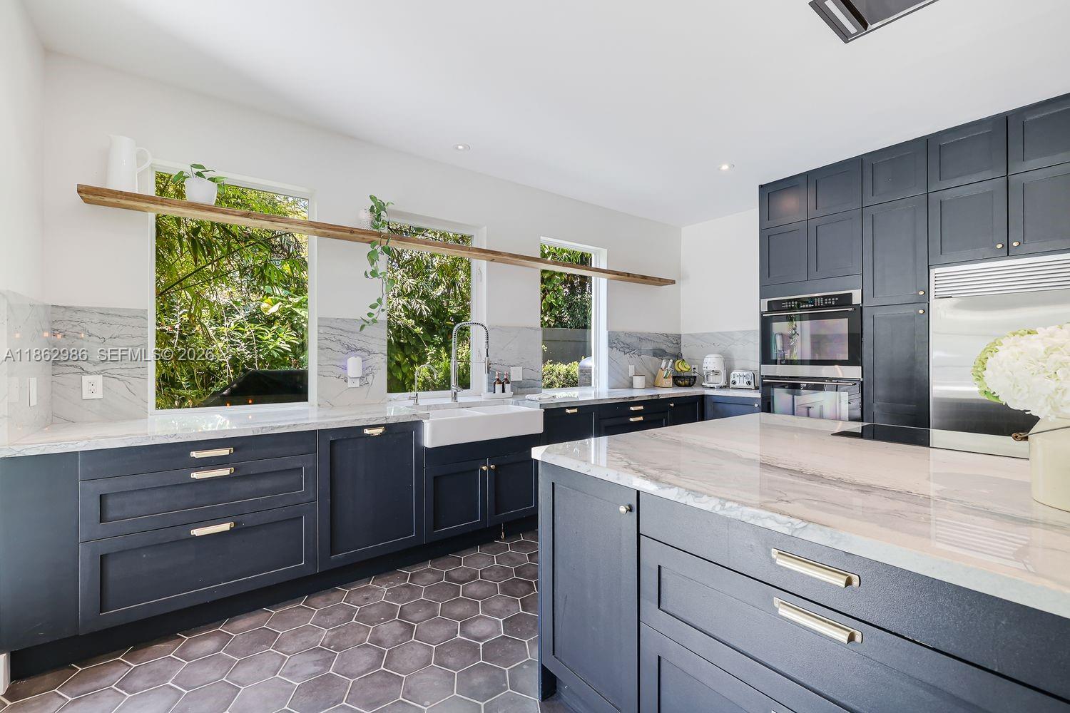 PARADISE GROVE - Residential