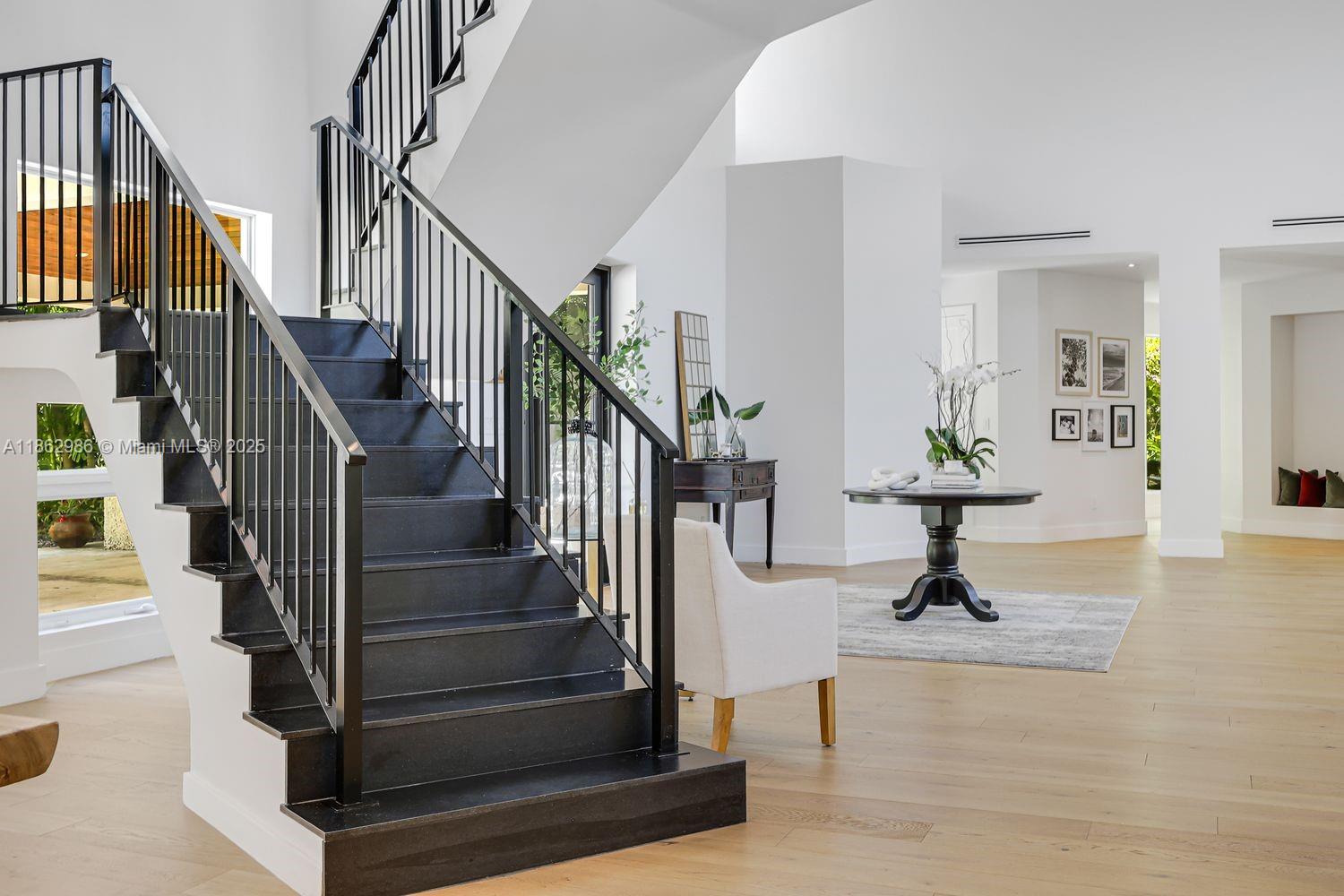 PARADISE GROVE - Residential