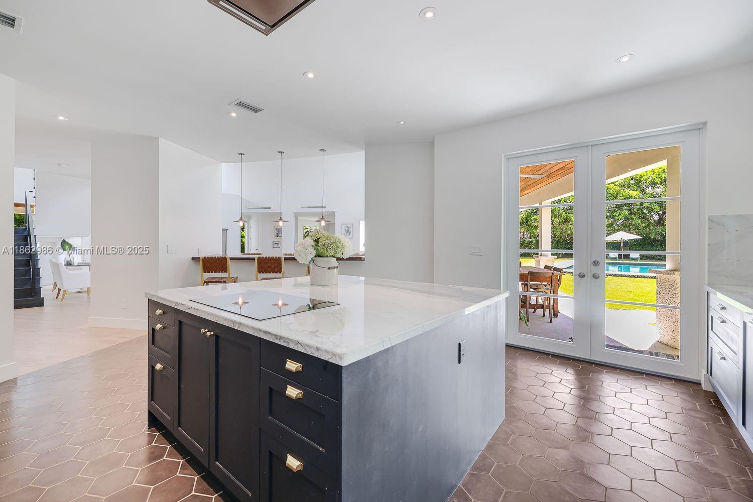 PARADISE GROVE - Residential