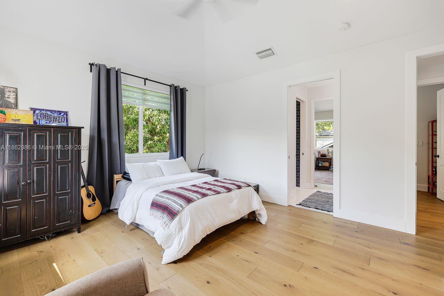 PARADISE GROVE - Residential