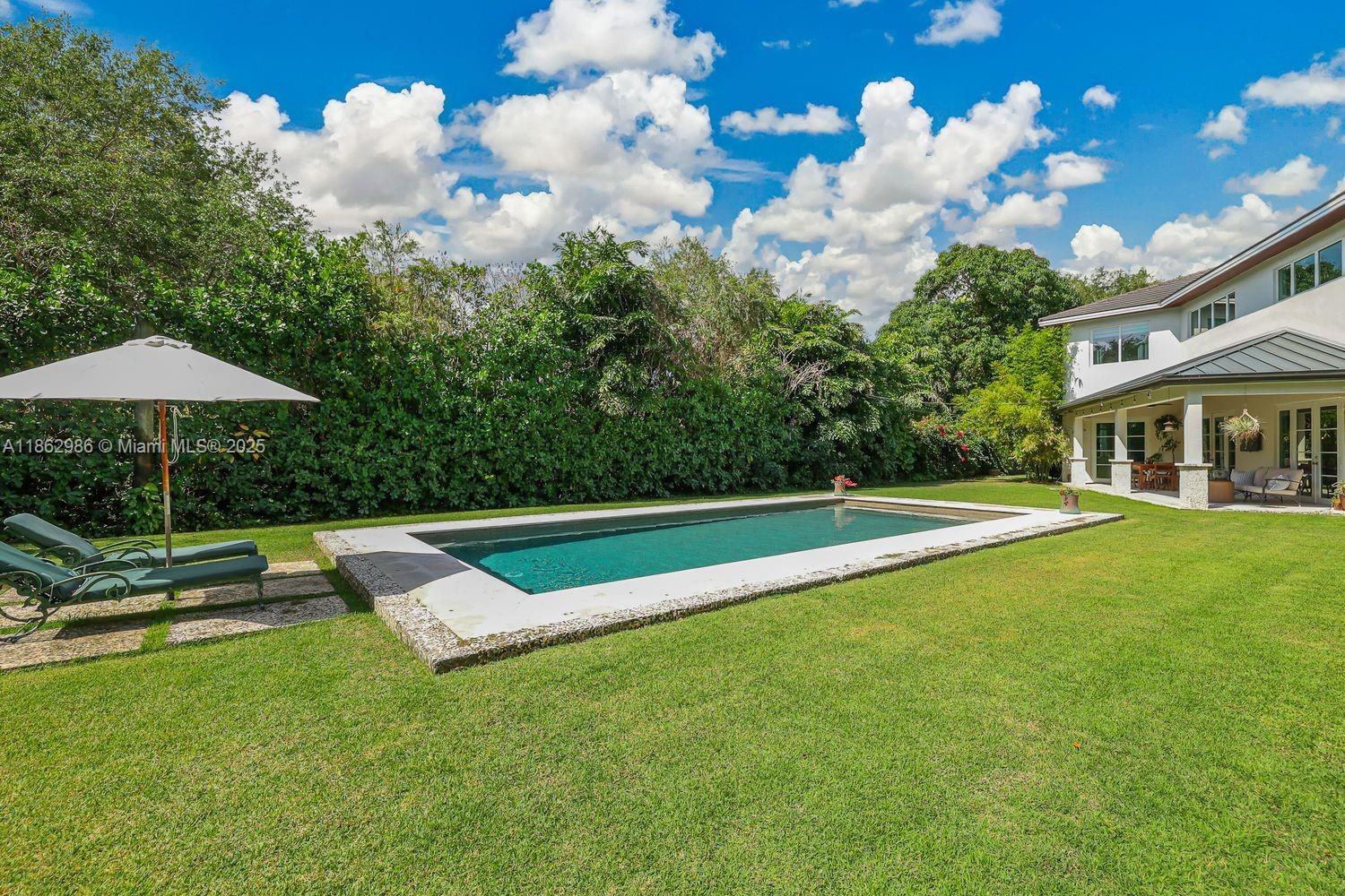 PARADISE GROVE - Residential