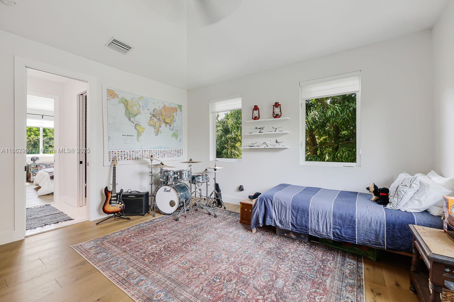 PARADISE GROVE - Residential