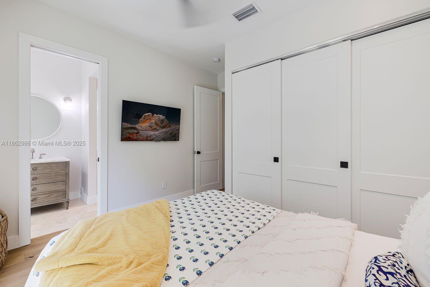 PARADISE GROVE - Residential