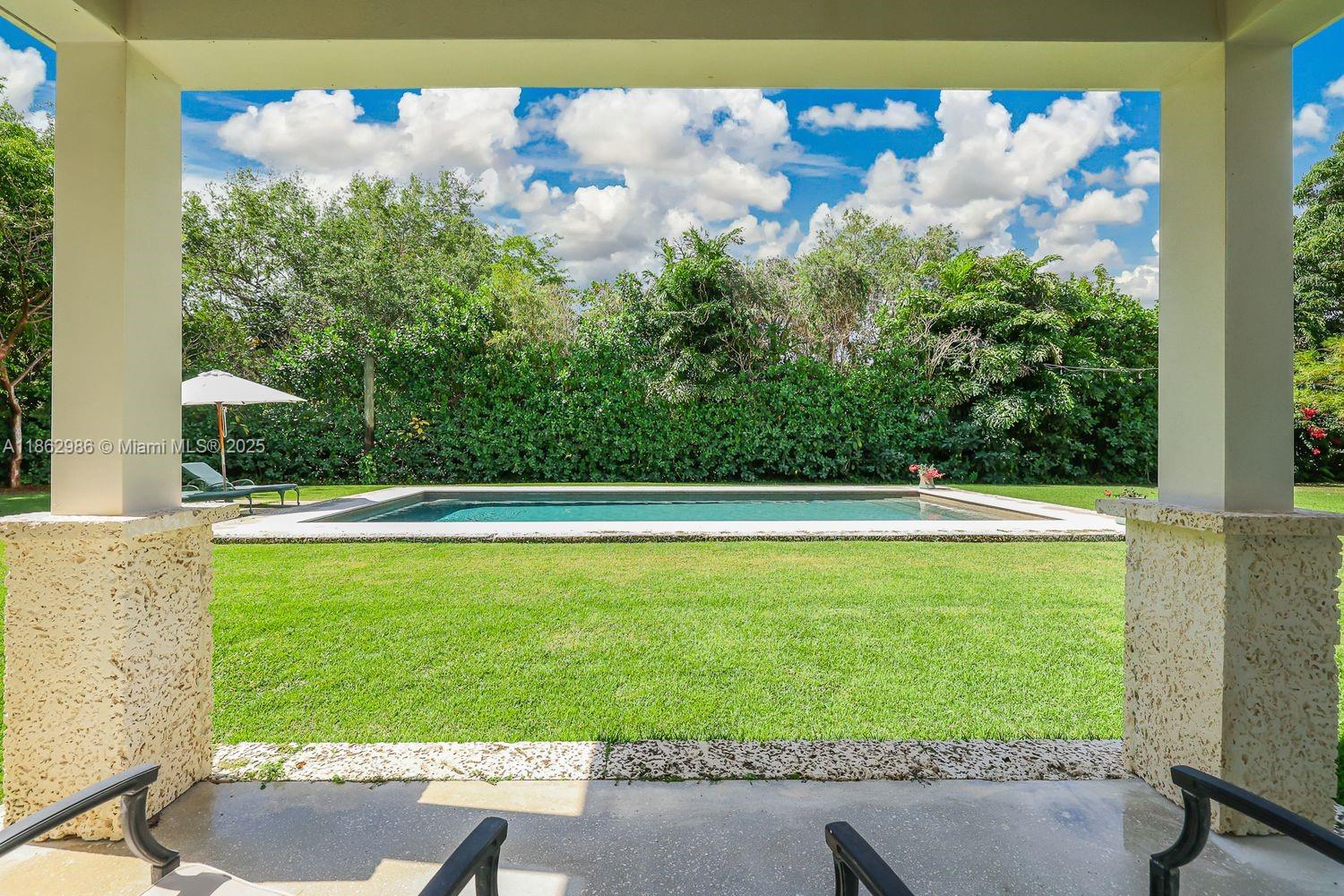 PARADISE GROVE - Residential