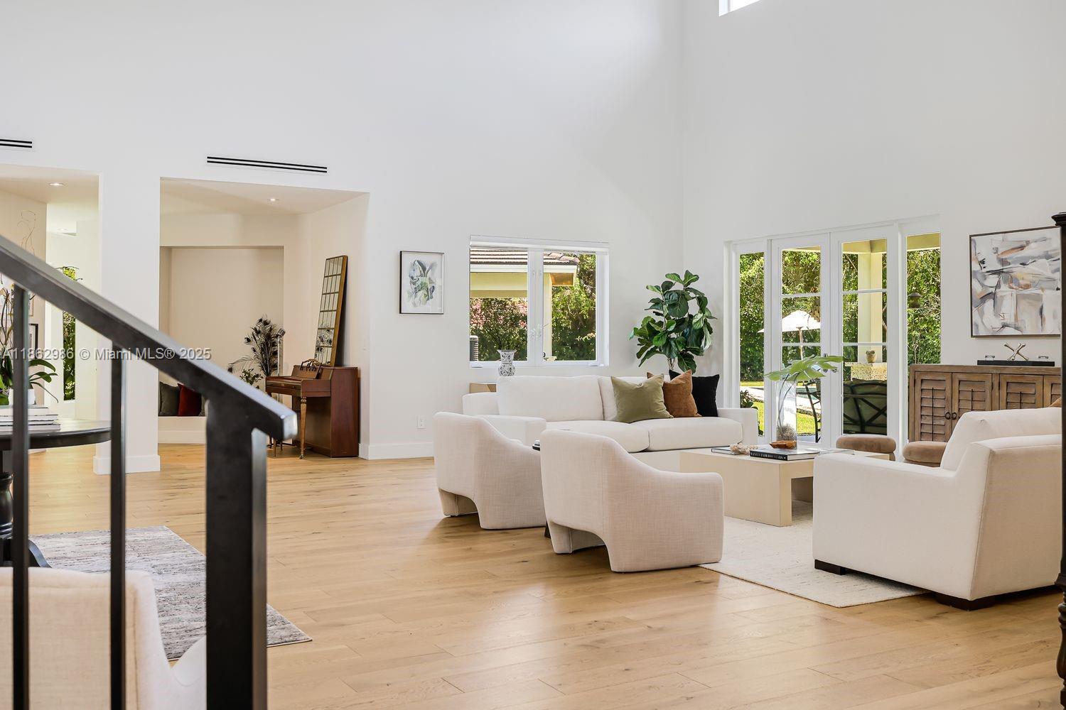 PARADISE GROVE - Residential