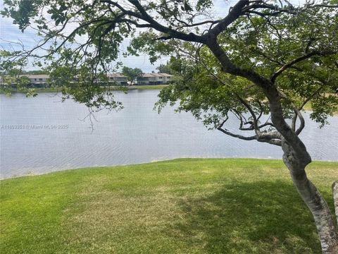 1124 NW 106th Ter 202 Pembroke Pines FL 33026