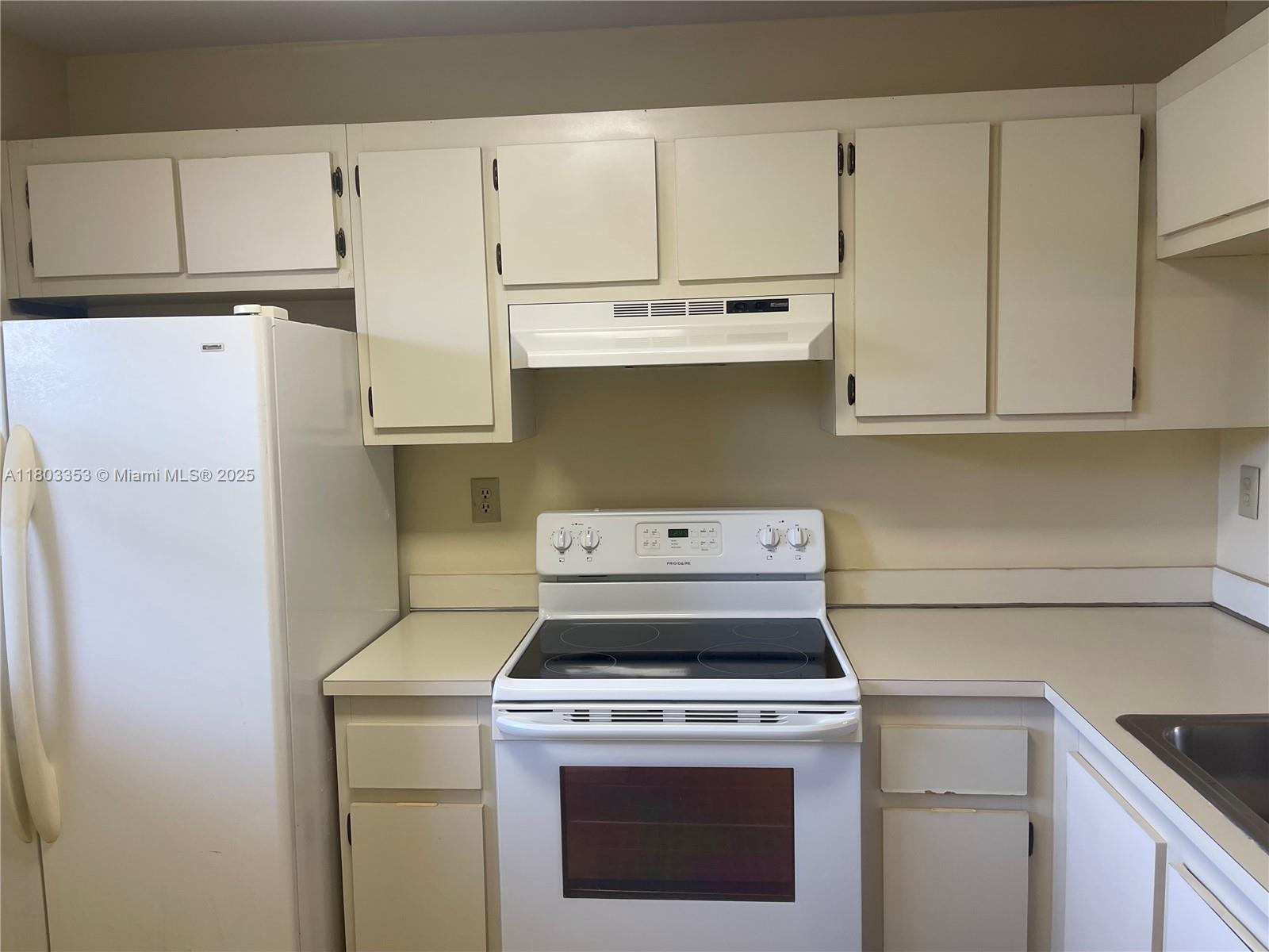 FAIRVIEW AT PEMBROKE POIN - Residential