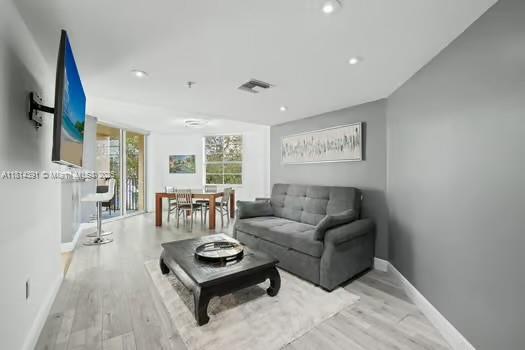 LAS OLAS BY THE RIVER CON - Residential