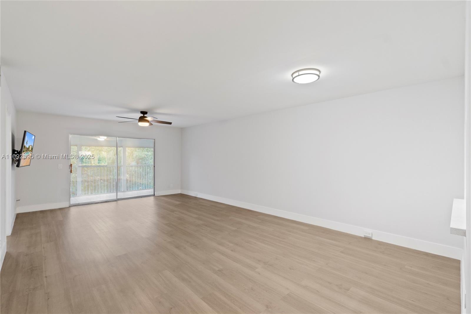 CAMBRIDGE AT CENTURY - Residential