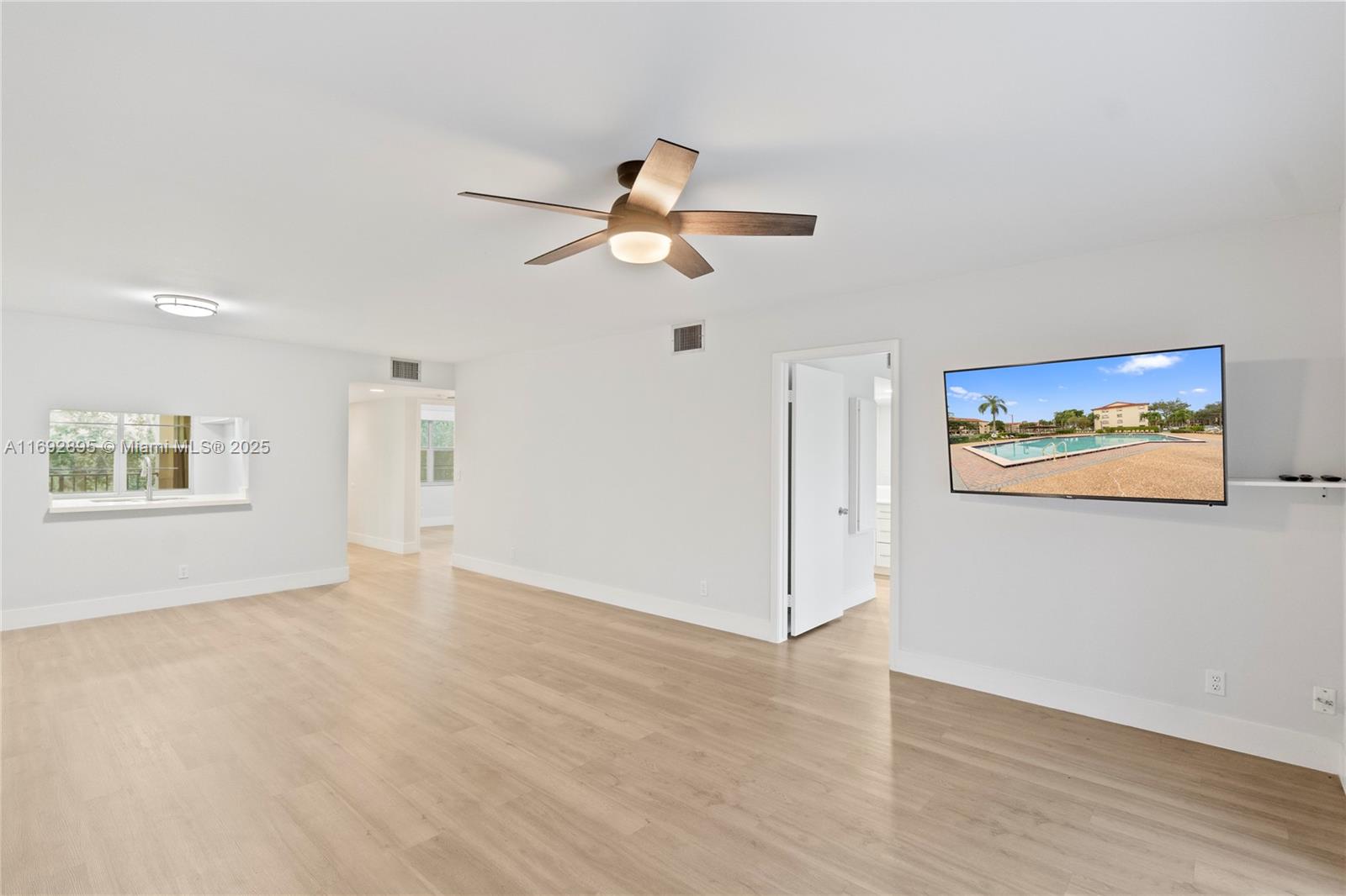 CAMBRIDGE AT CENTURY - Residential