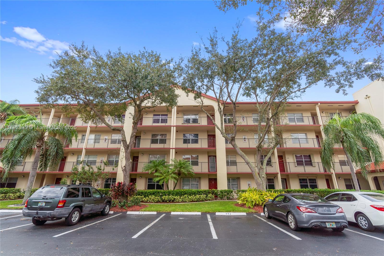 CAMBRIDGE AT CENTURY - Residential