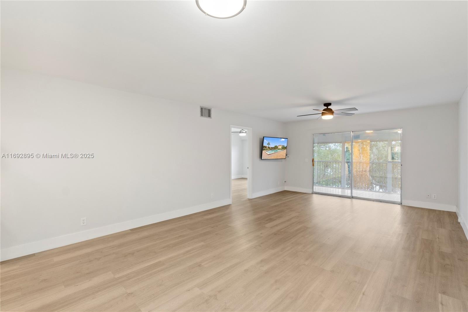 CAMBRIDGE AT CENTURY - Residential