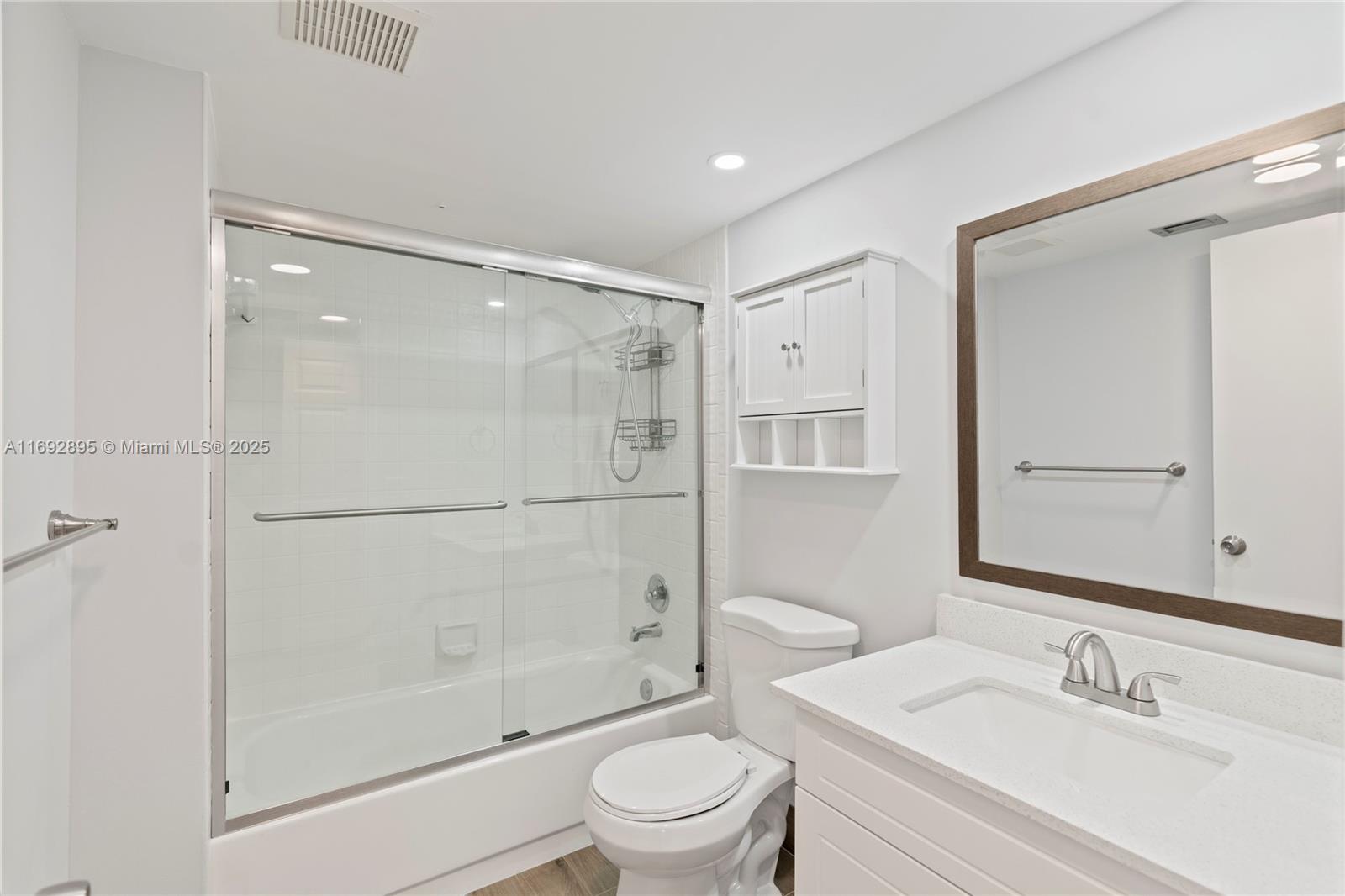 CAMBRIDGE AT CENTURY - Residential
