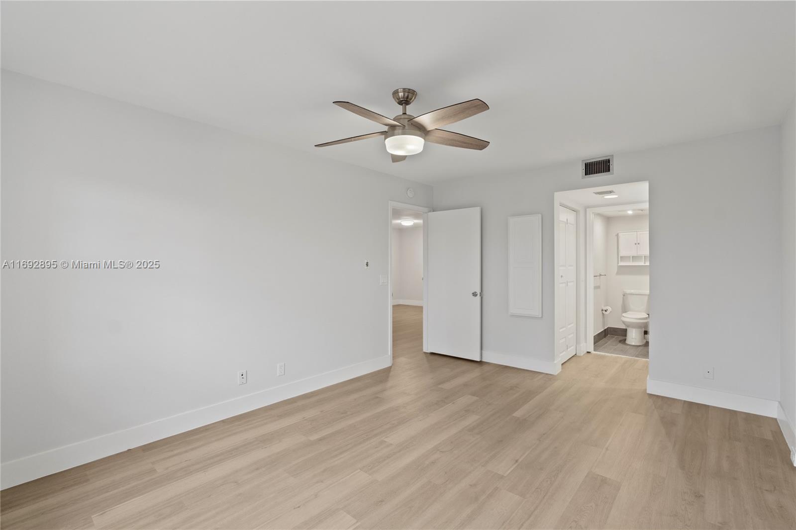 CAMBRIDGE AT CENTURY - Residential