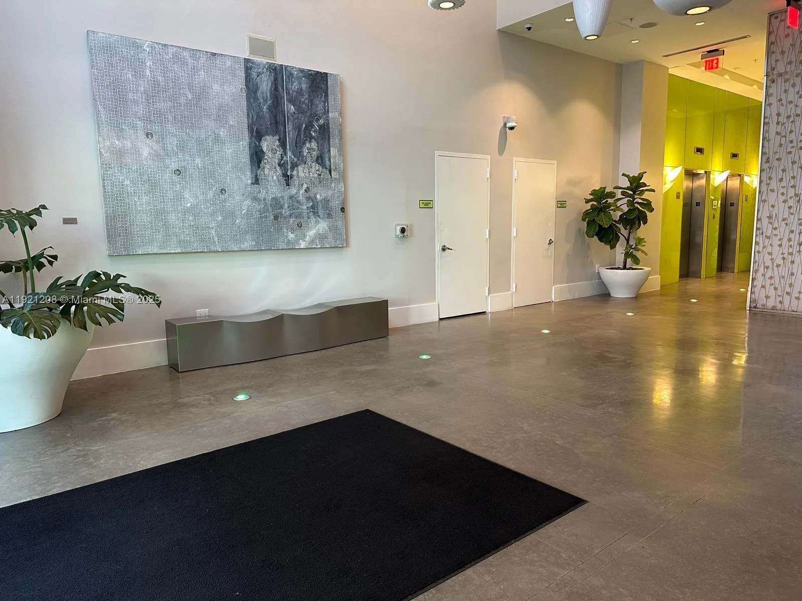 Miami, Florida 33132, United States, 1 Bedroom Bedrooms, ,1 BathroomBathrooms,Residential,Active,248790