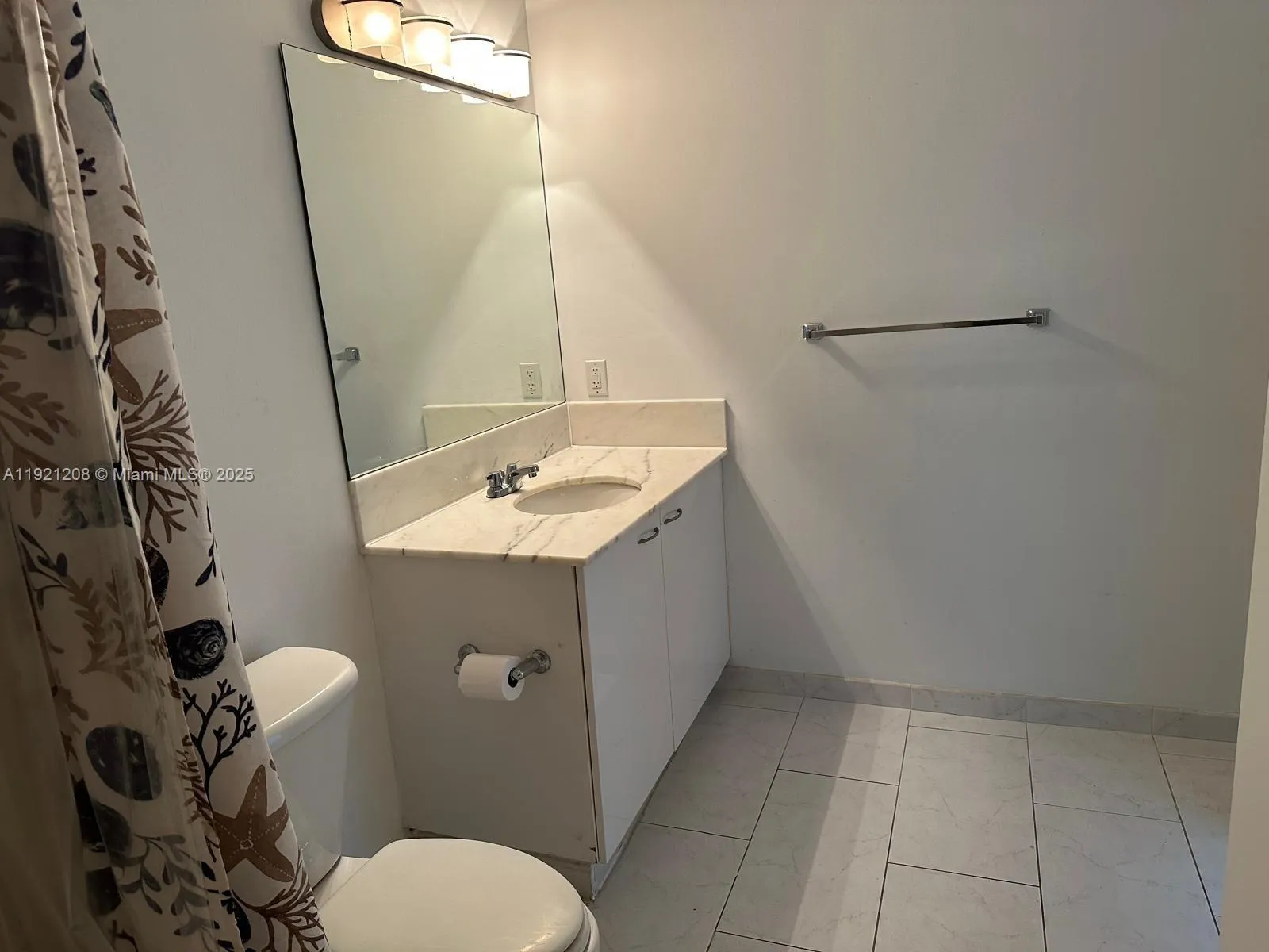 Miami, Florida 33132, United States, 1 Bedroom Bedrooms, ,1 BathroomBathrooms,Residential,Active,248790