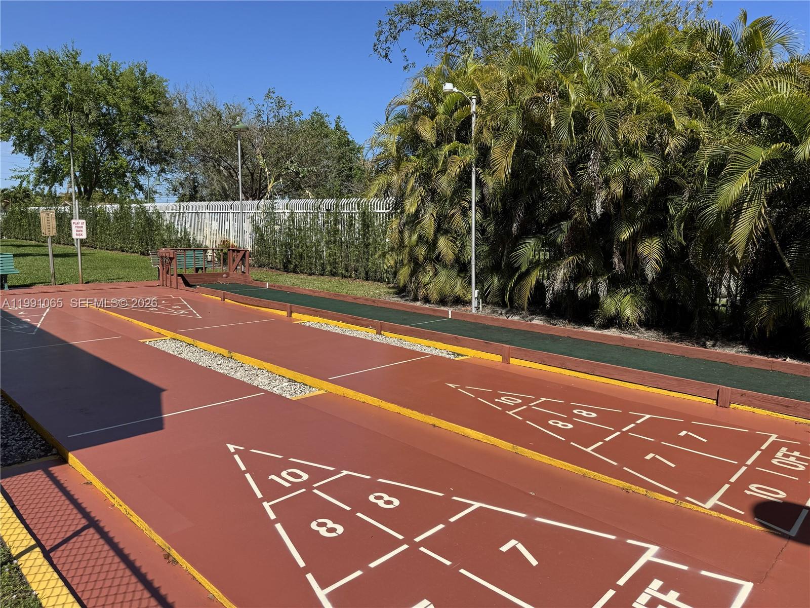 BEVERLY HILLS CONDO 12 - Residential