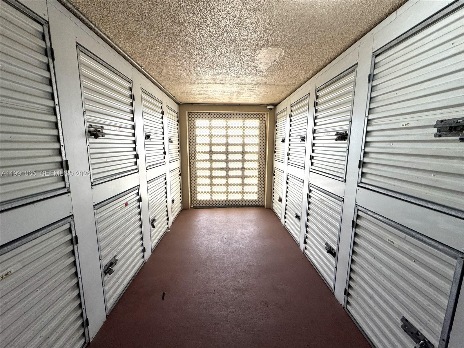 BEVERLY HILLS CONDO 12 - Residential