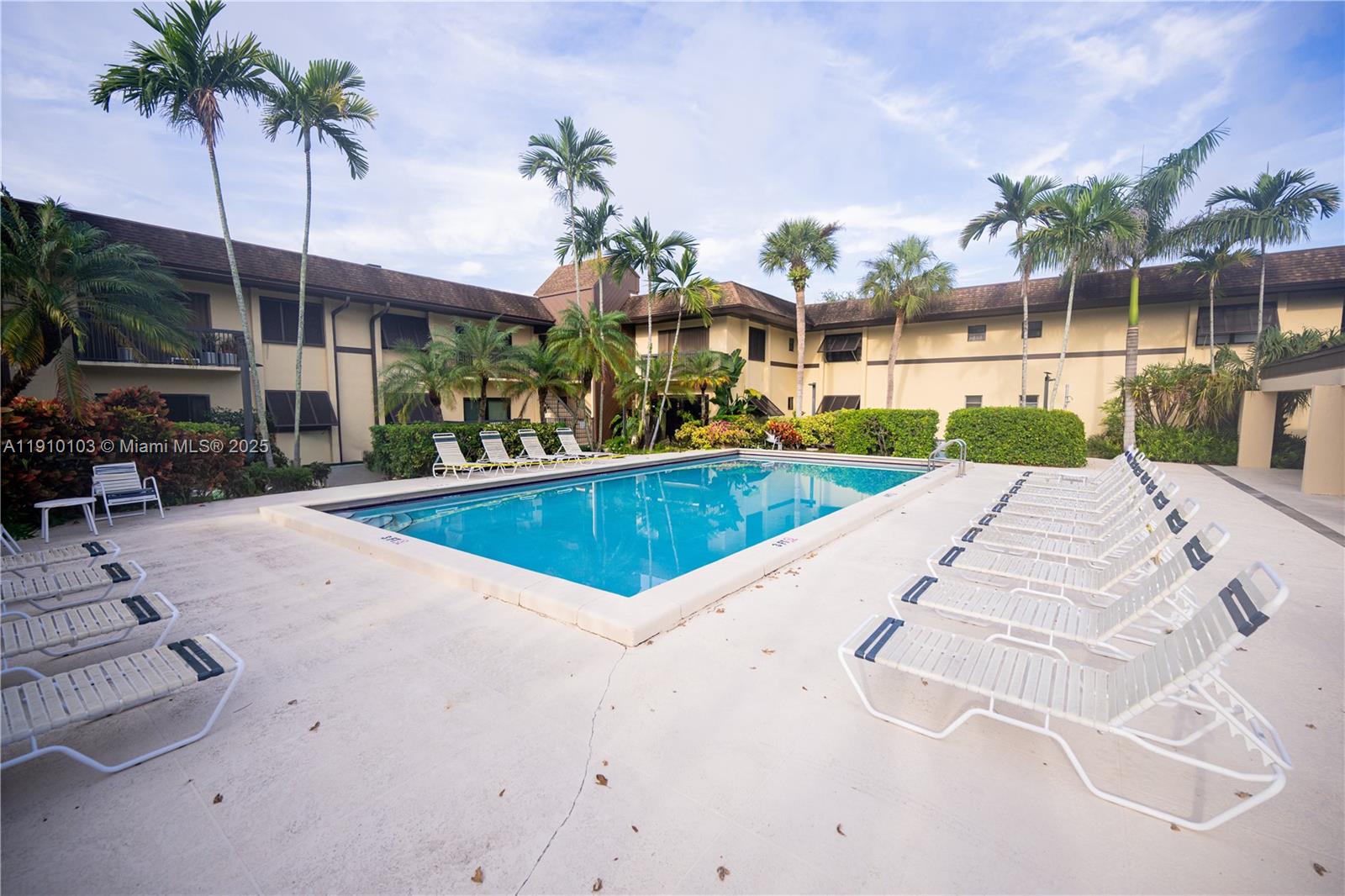 KINGS CREEK WEST CONDO BL - Residential Lease