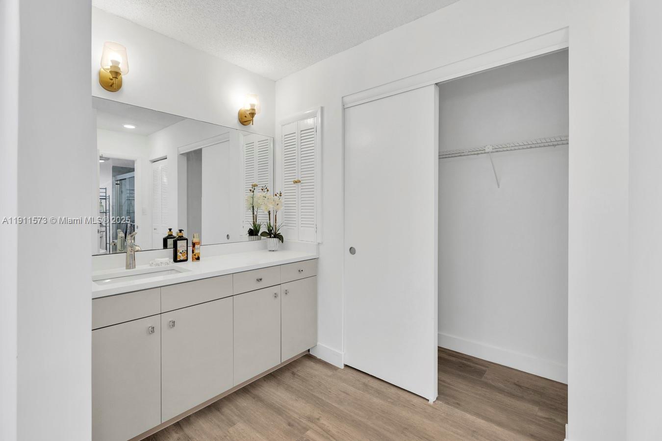 BAY COUNTRY CLUB CONDO - Residential