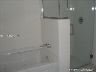 500 BRICKELL EAST CONDO - Residential
