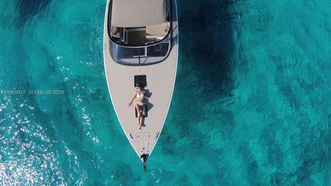 Miami-Dade County Ocean Access Properties for sale 35 17111 Biscayne Blvd 706 North Miami Beach FL 33160