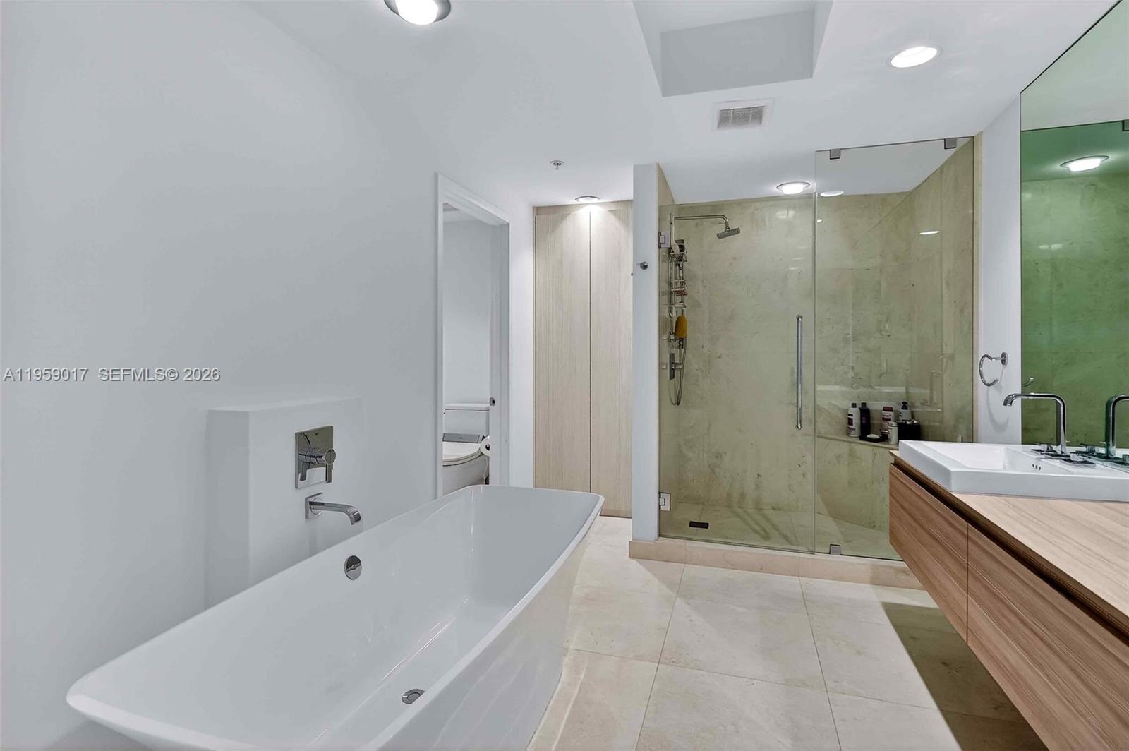 MARINA PALMS RESIDENCES S - Residential