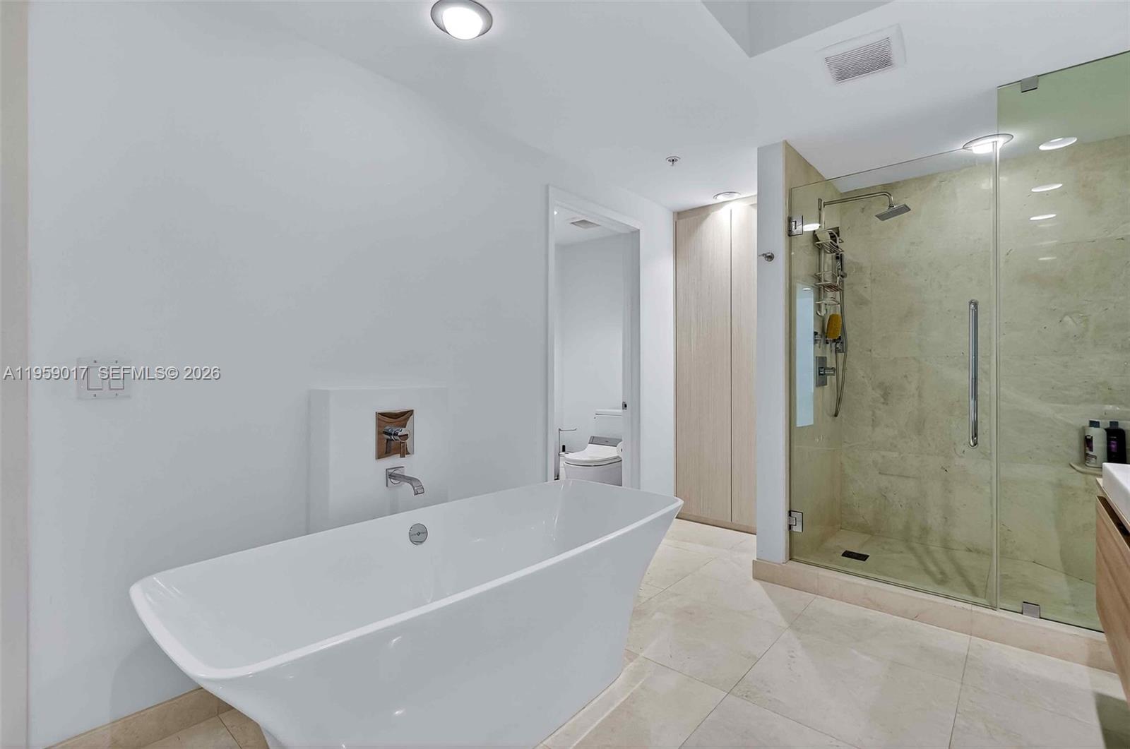 MARINA PALMS RESIDENCES S - Residential