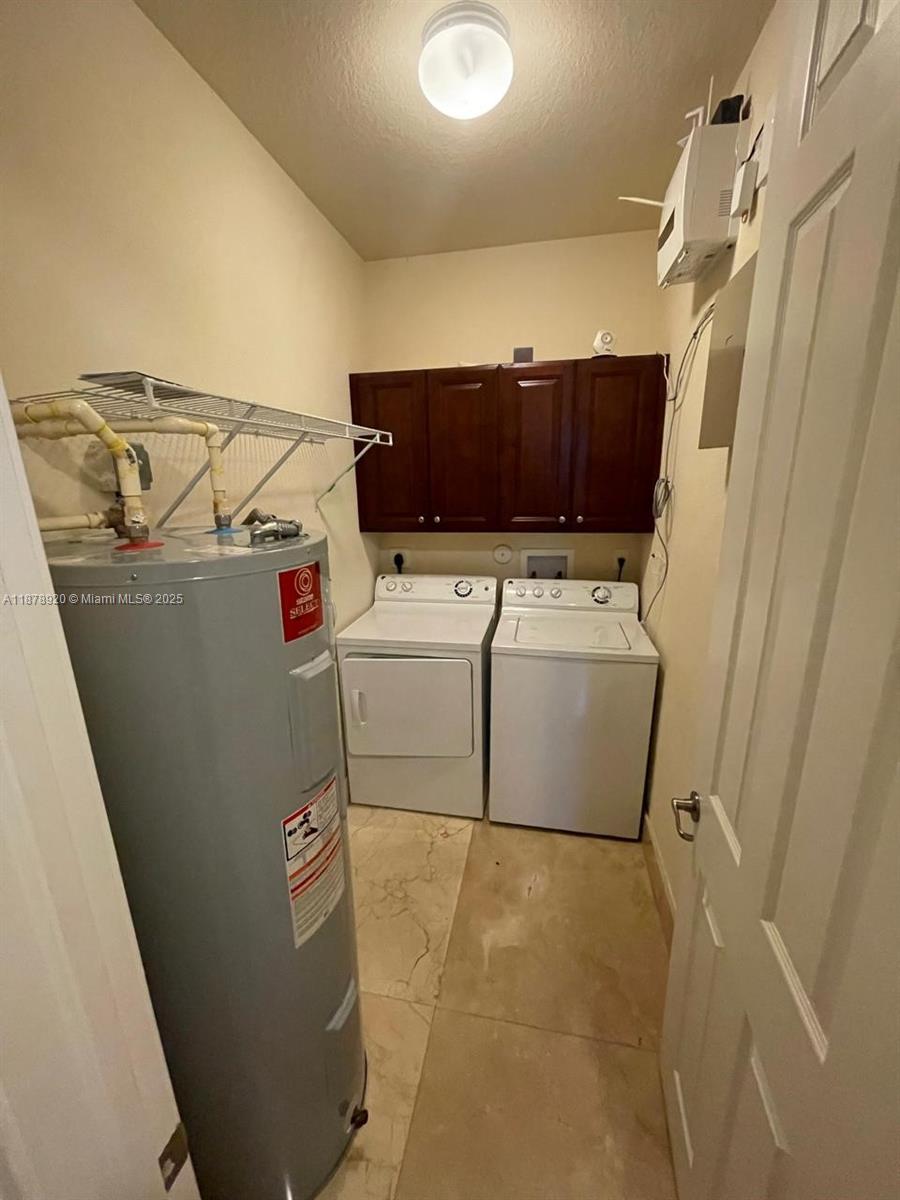 DORAL BREEZE - Residential