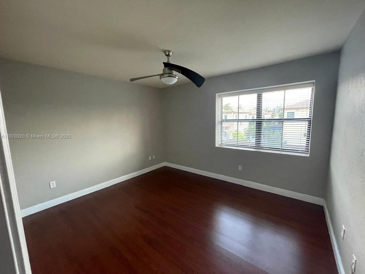 DORAL BREEZE - Residential