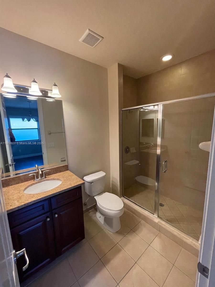 DORAL BREEZE - Residential