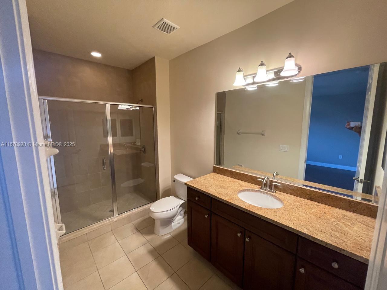 DORAL BREEZE - Residential