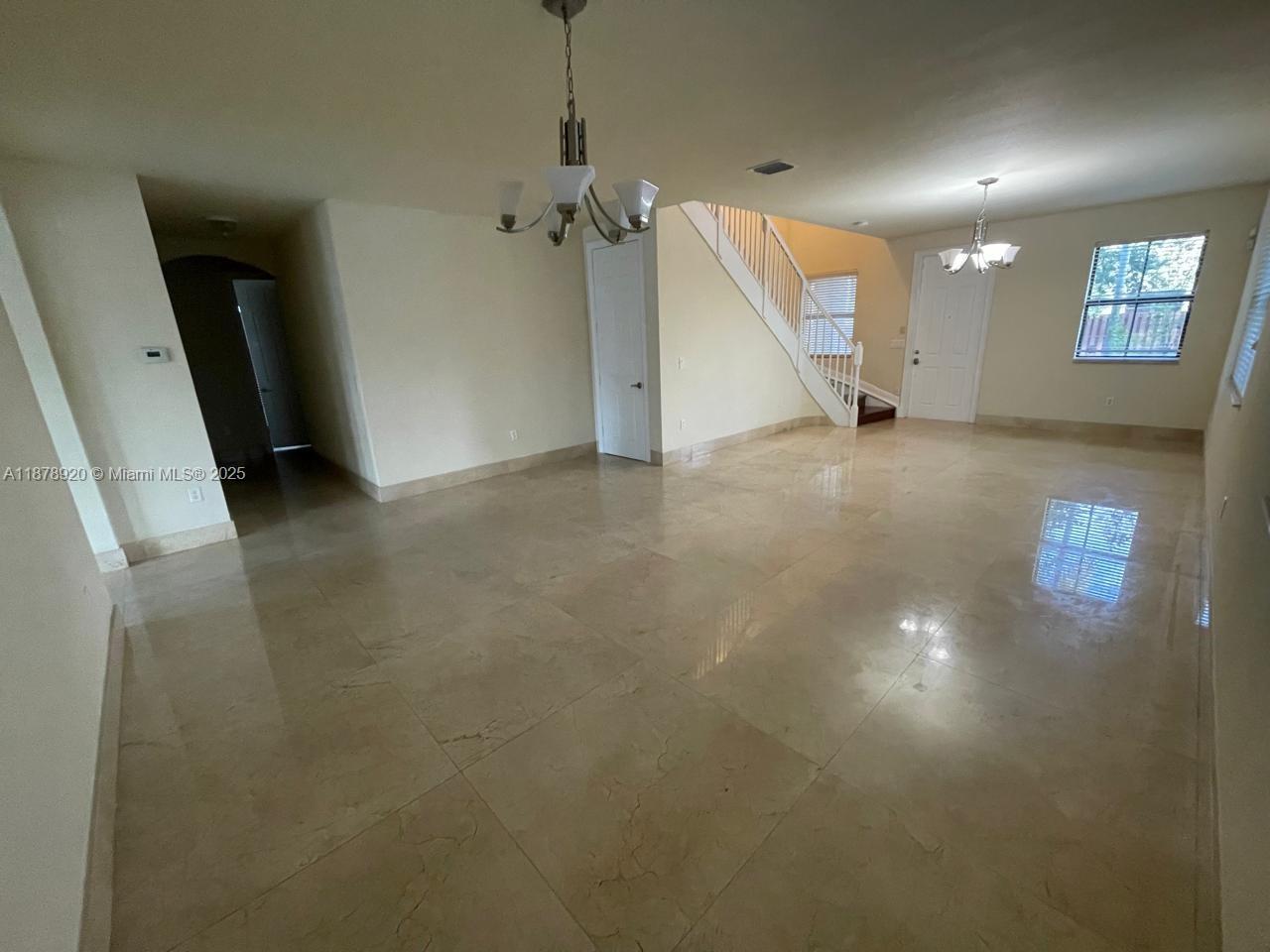 DORAL BREEZE - Residential