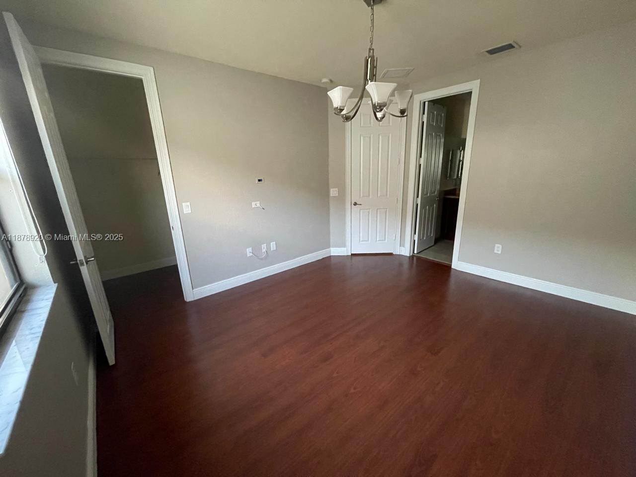 DORAL BREEZE - Residential